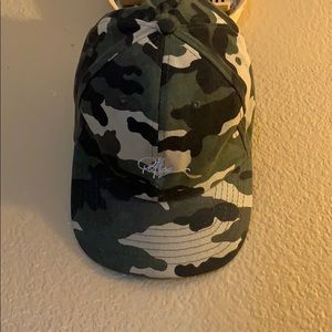 Young & Reckless hat